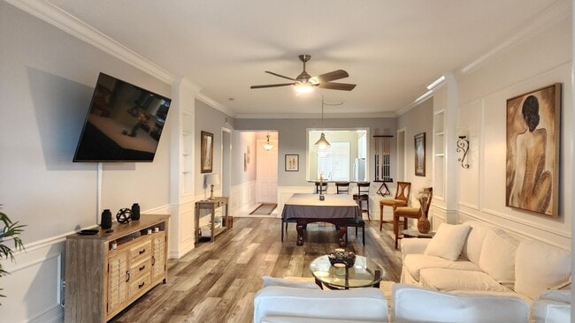 Building Photo - 35 Harbour Isle Dr W