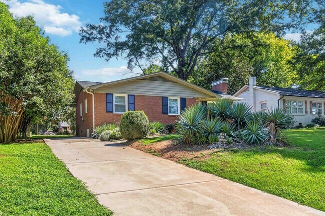 Building Photo - 1634 Van Buren Ave