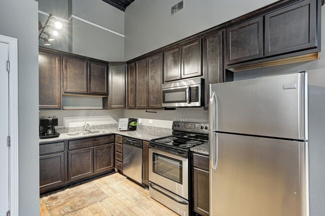 Interior Photo - Five Twenty Virginia