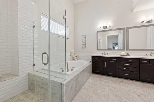 Building Photo - 1508 Beall St