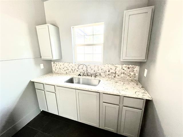 Building Photo - 602 S Mockingbird Ln