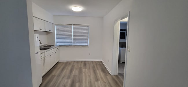 Photo - 631 NE 72nd Terrace Apartment