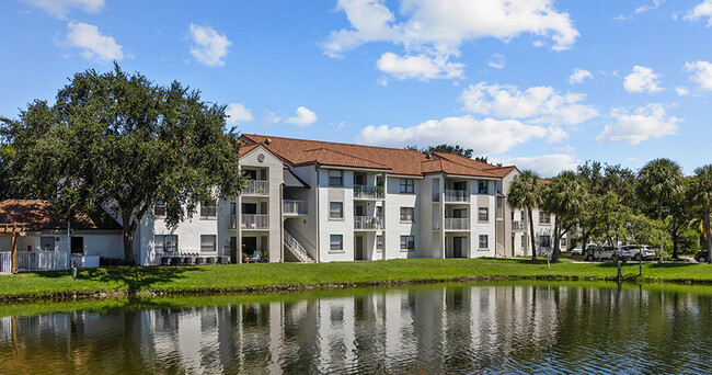 Foto del edificio - La Vue at Emerald Pointe Apartments