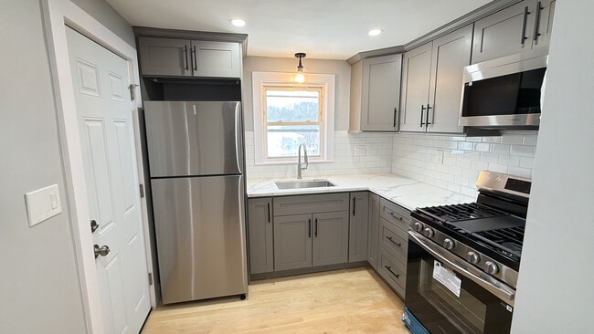 Building Photo - 3 Mamelon Cir