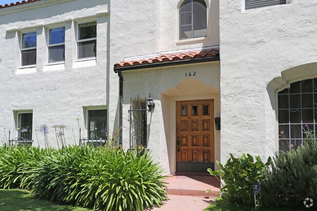 Building Photo - 162 N Swall Dr