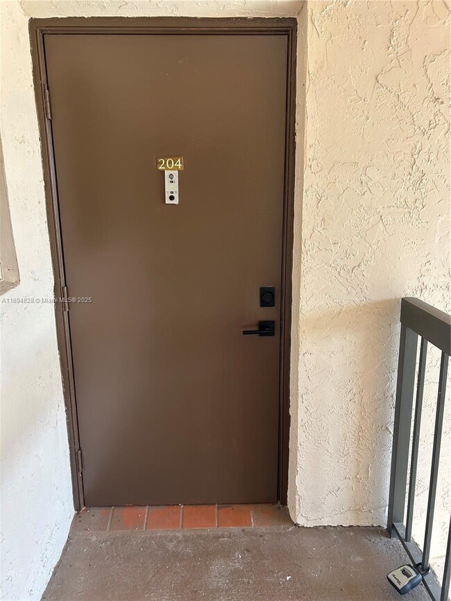 Foto del edificio - 20730 NE 8th Ct