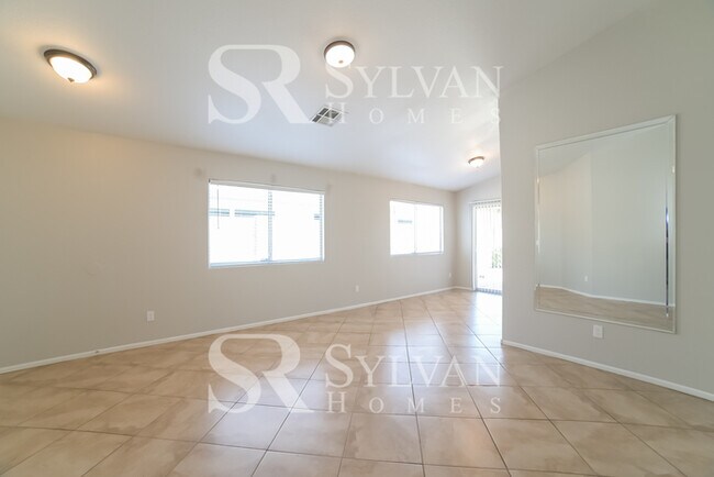 Building Photo - Spacious 3BR, 2BA Home Awaits You!