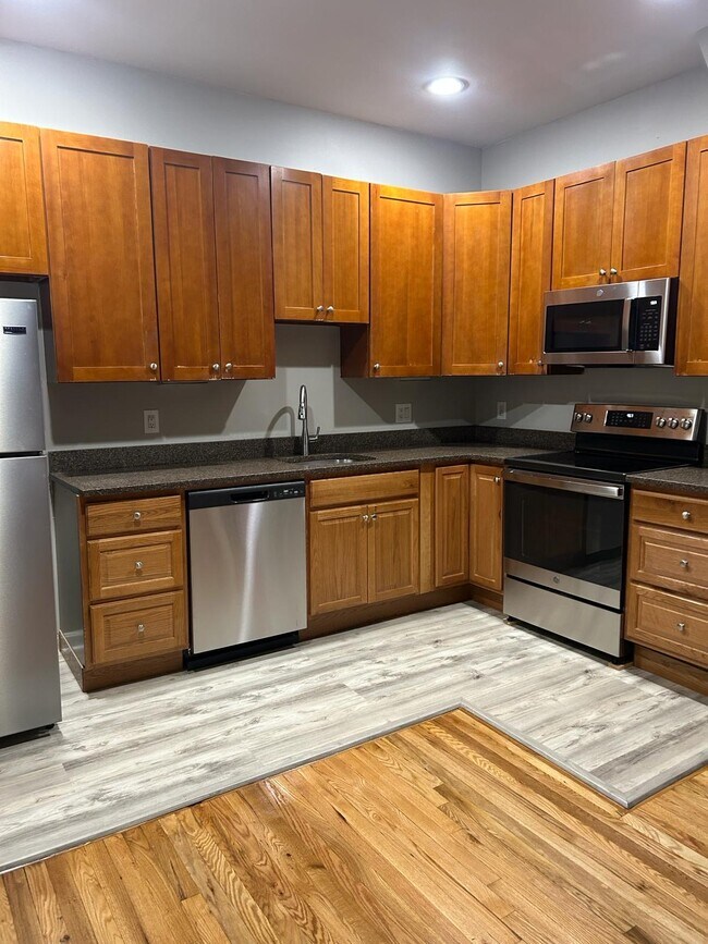 Building Photo - 7 Pembroke St