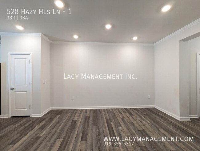 Foto del edificio - 528 Hazy Hls Ln