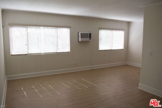 Foto del edificio - 4560 60th St