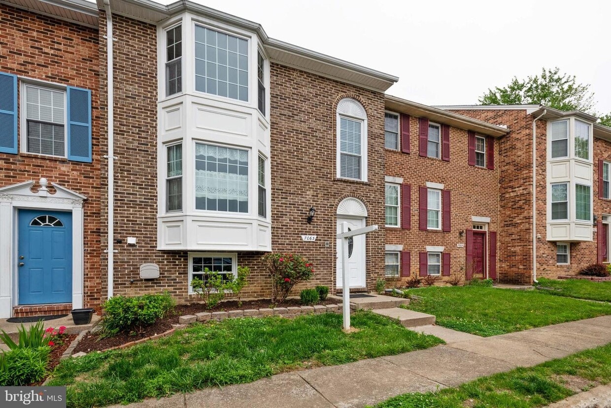 7063 Leewood Forest Dr, Springfield, VA 22151 Townhome Rentals in