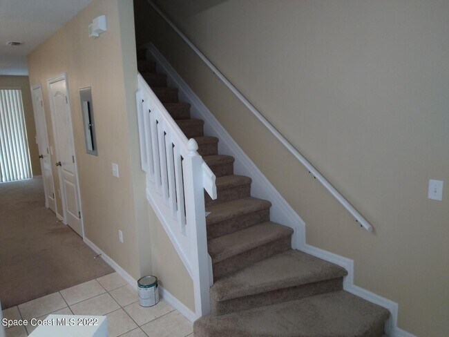 Foto del edificio - 1321 Hampton Park Ln