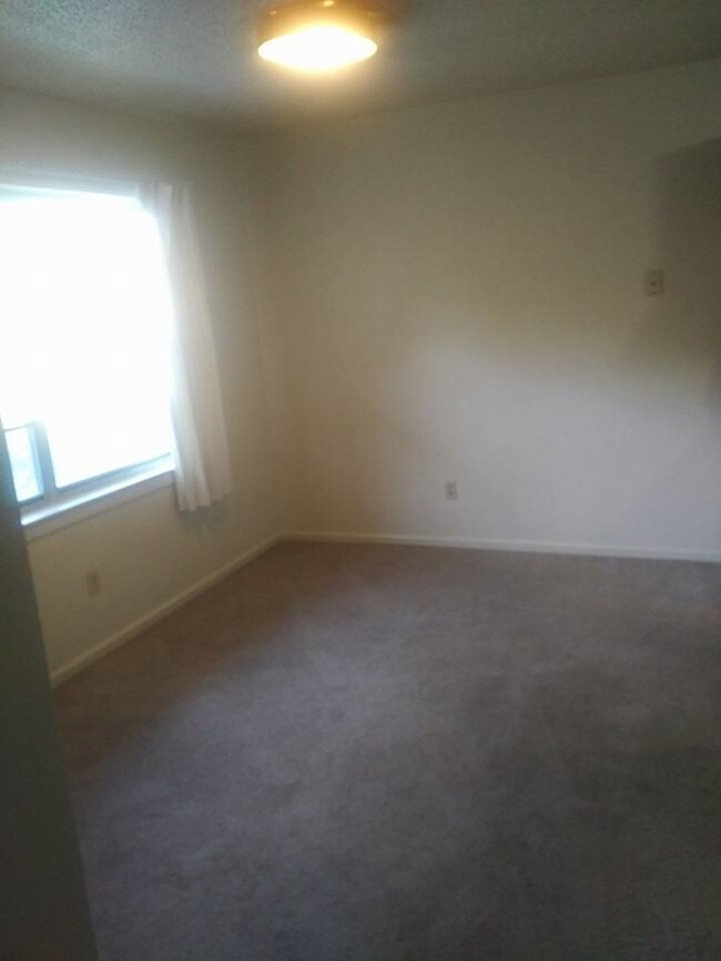 1506 E Beverly Dr Unit Oakpark 1506, Corsicana, TX 75110 Apartments