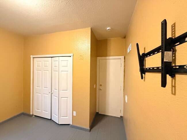 Foto del edificio - 3108 Oakland Ave