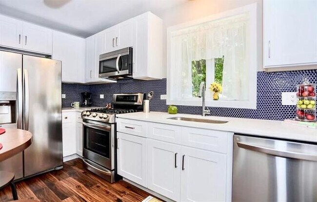 Foto del edificio - 4002 Raymond Avenue, Brookfield, IL, 60513