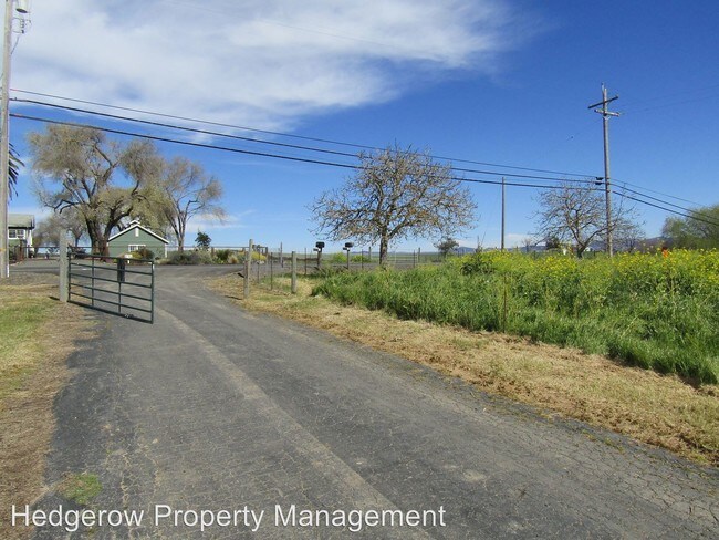Building Photo - 3 br, 2 bath House - 2721 Las Amigas Road