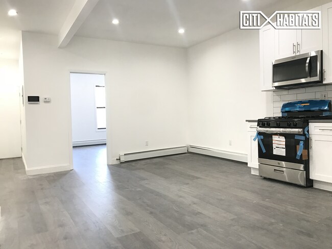 Foto del edificio - 354 Montauk Ave