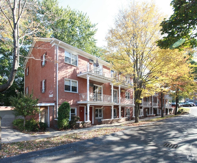 apartments under 700 in schenectady ny apartments com