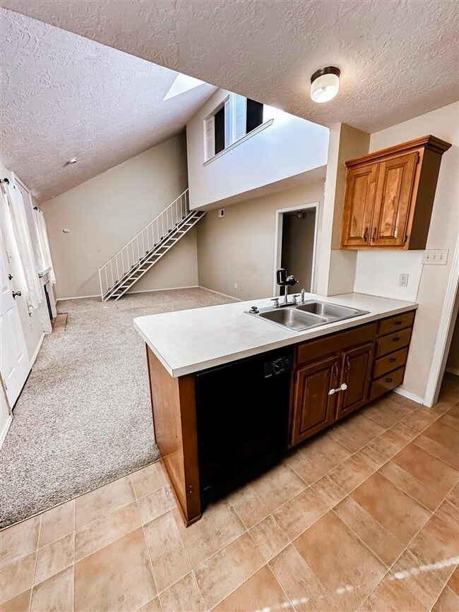 Foto del edificio - 6818 NW Willow Springs Dr