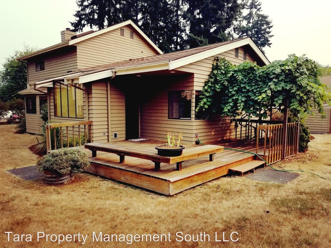 619 Edgecliff Dr, Langley, WA 98260 House Rental in Langley, WA