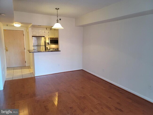 Building Photo - 4808 Moorland Ln
