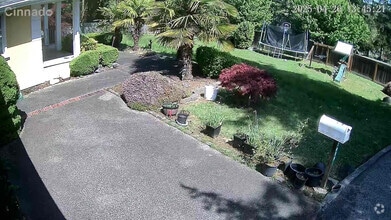Building Photo - 3059 Bellevue Way NE