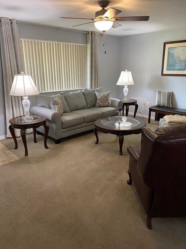 Foto del edificio - 8130 SW 108th Street Rd