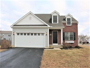 Building Photo - 386 Hemhill Dr