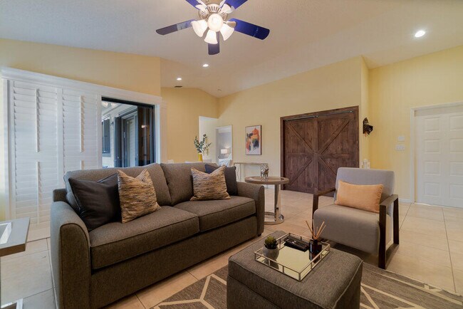 Building Photo - 13335 Bedford Mews Ct