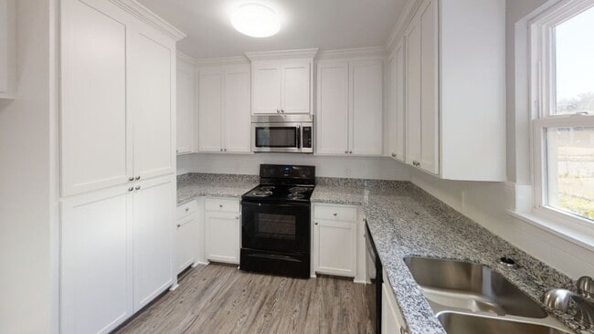 Foto del edificio - 5313 Chennault Rd