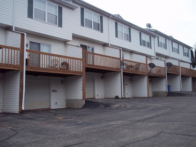 Building Photo - 3119 W Loras Dr