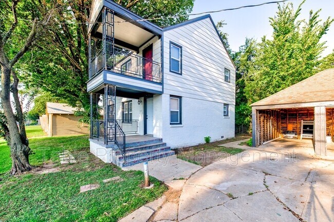 Building Photo - 1615 N Land Ave