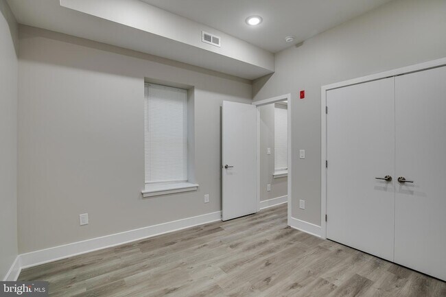 Foto del edificio - 2017 N College Ave