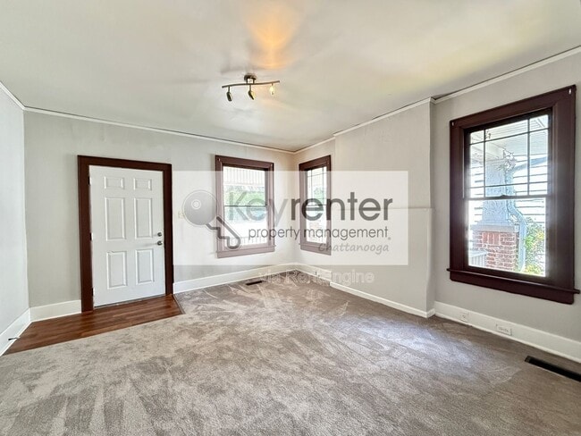 Building Photo - 112 S Seminole Dr