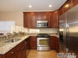 Building Photo - 136 Wildwood Cir