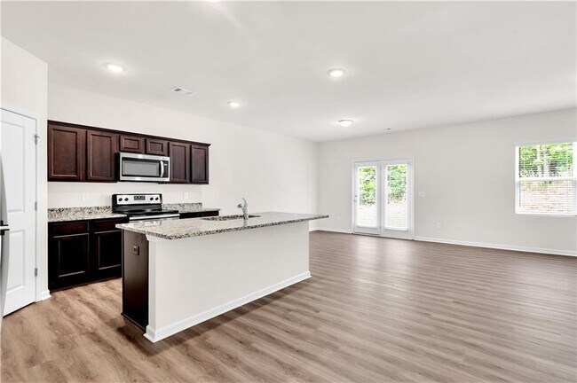 Building Photo - 4715 Bluffton Ct