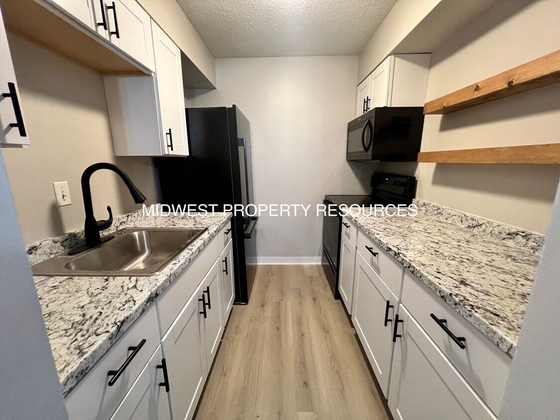 Foto principal - Stunning 1 Bedroom Apartment w/ Covered Pa...