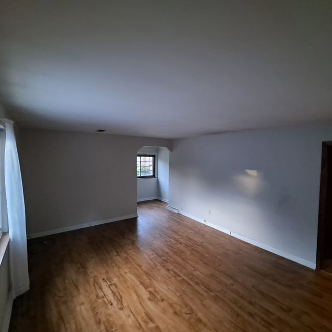 Building Photo - 5141 Sumter Ave