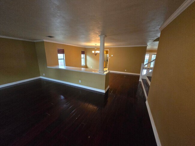 Foto del edificio - 8007 Sunshine Trail Dr