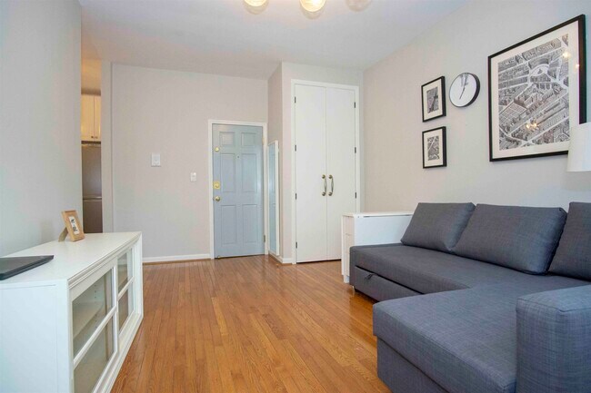 Foto del edificio - 271 York St