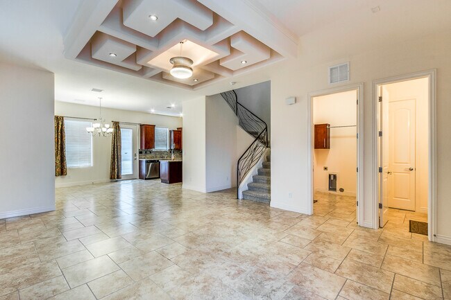 Building Photo - West El Paso 3 bed REFRIG A/C!