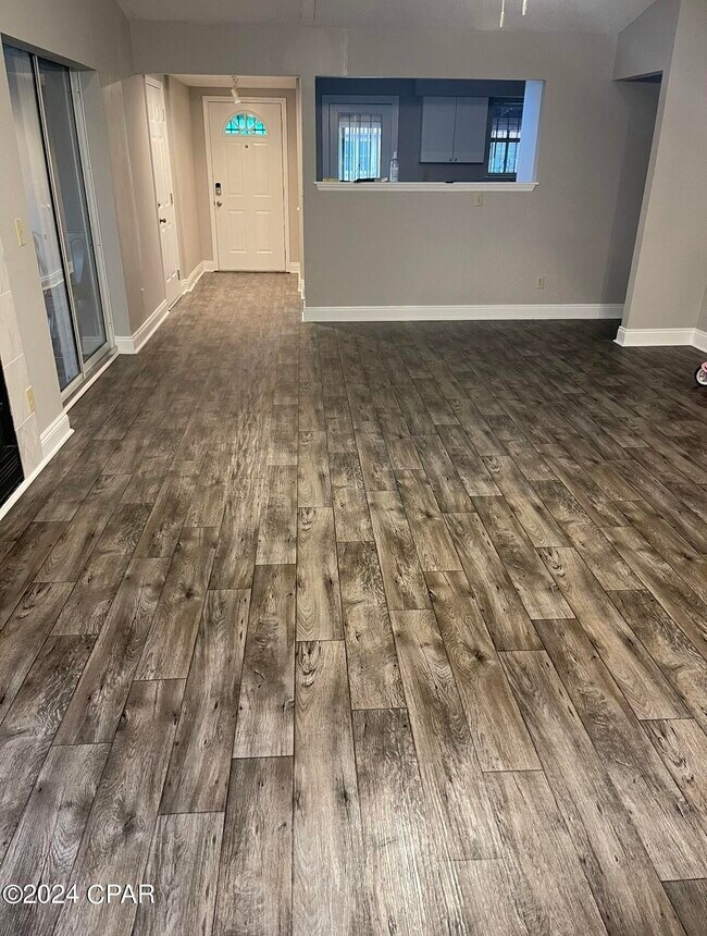 Foto del edificio - 4047 Woodville Ln