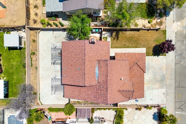 Foto del edificio - 45322 Pickford Ave