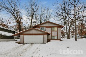 Building Photo - 10810 Linwood Forest Dr