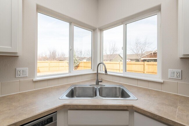 Foto del edificio - 20688 White Dove Ln