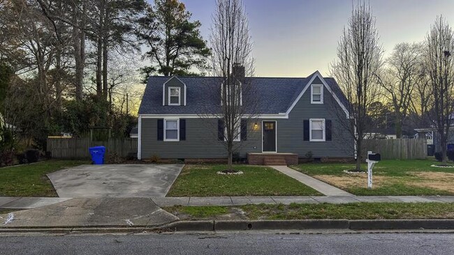 Building Photo - 3655 Trant Ave