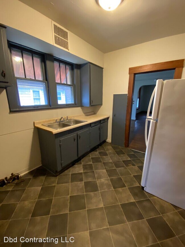 Building Photo - 2 br, 1 bath House - 4205 Hoagland Ave