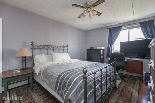 Building Photo - 761 E 6th St