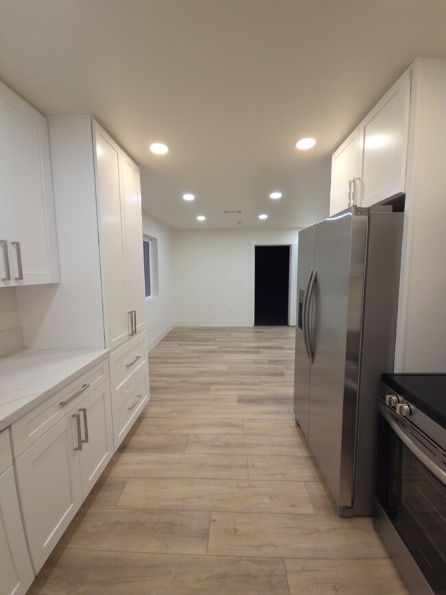 Building Photo - 1055 Via Esmeralda