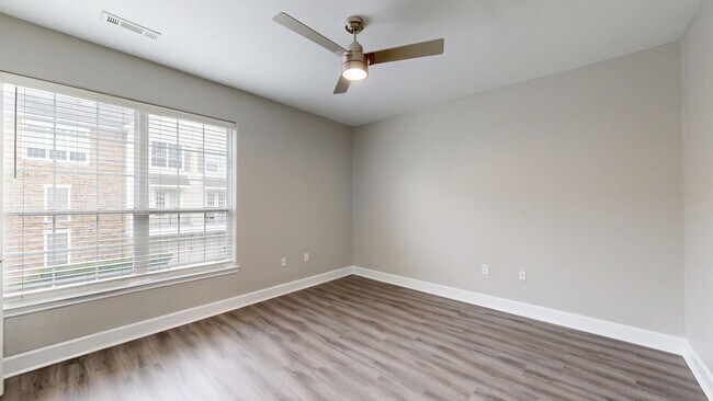 Interior Photo - Lenox Farms